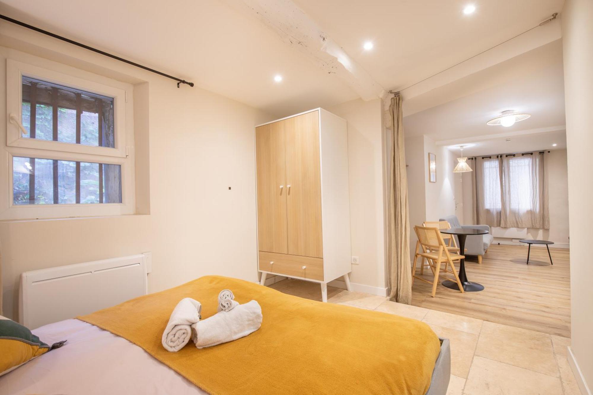 La Venise Provencale - Hypercentre - Wifi Apartment LʼIsle-sur-la-Sorgue Екстериор снимка