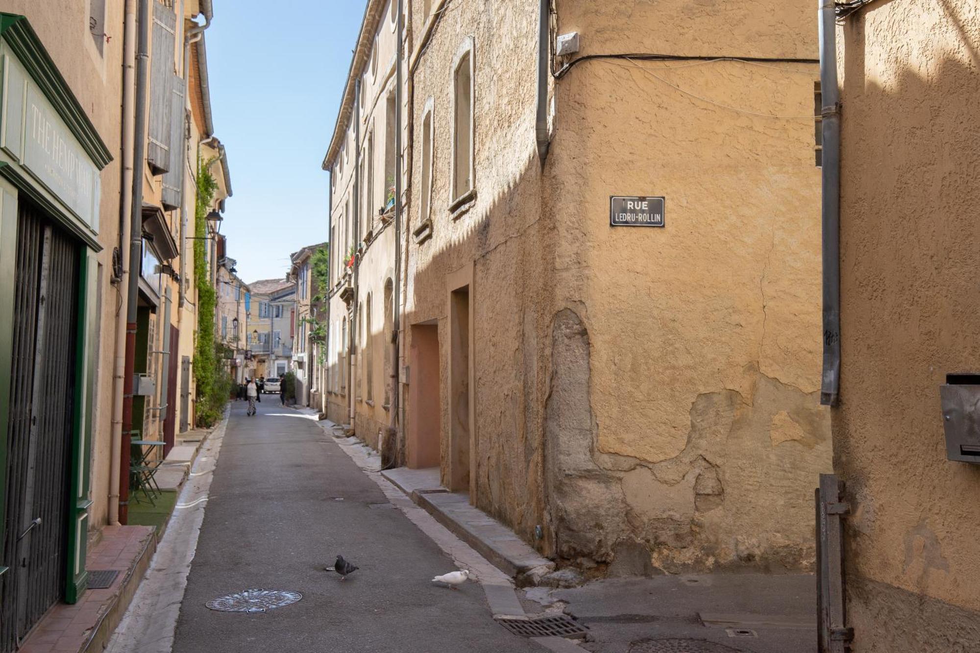 La Venise Provencale - Hypercentre - Wifi Apartment LʼIsle-sur-la-Sorgue Екстериор снимка